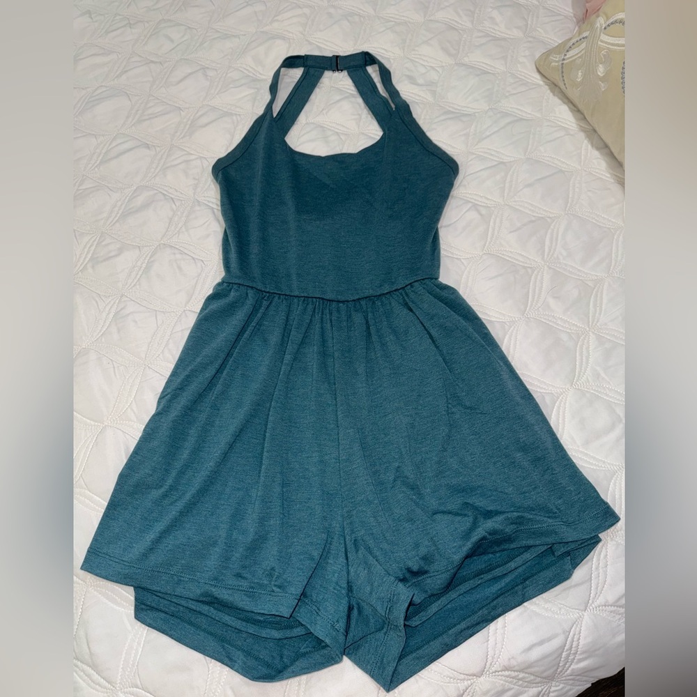 HALARA short jumpsuit size small